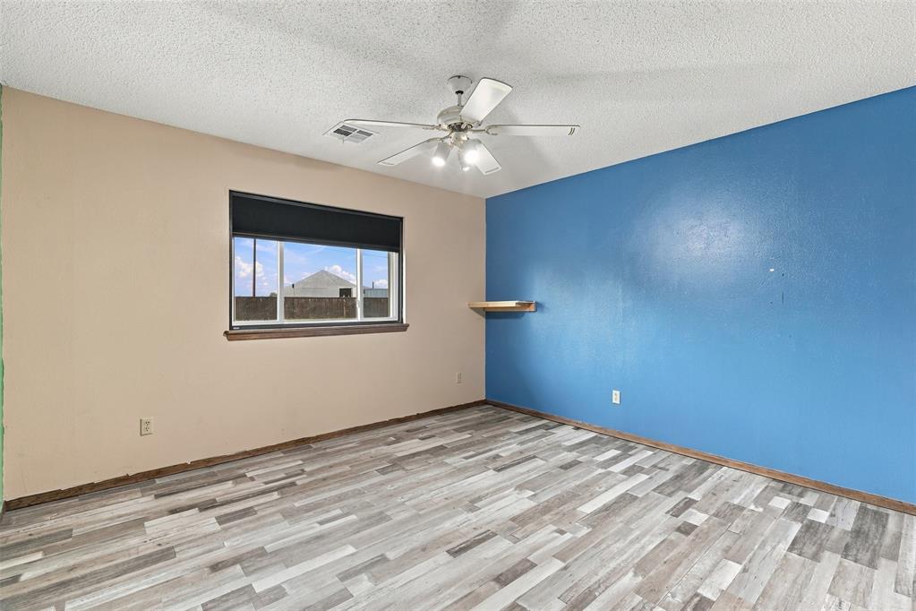 2457 Barrington Property Photo 24