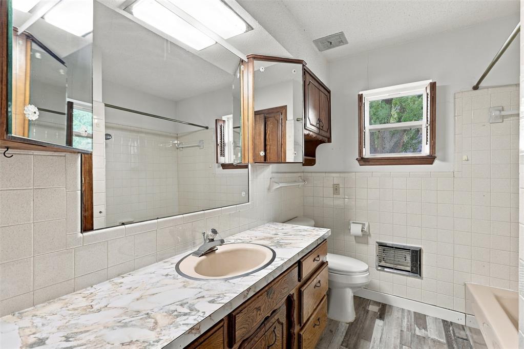 2457 Barrington Property Photo 26