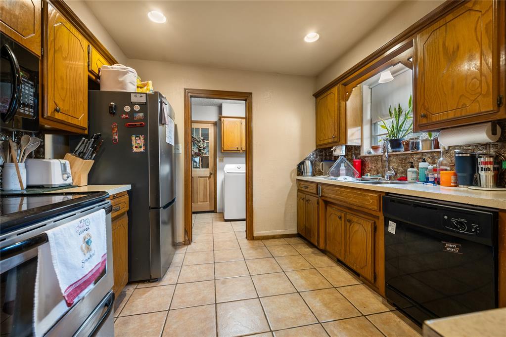 1816 N Lincoln Avenue Property Photo 6