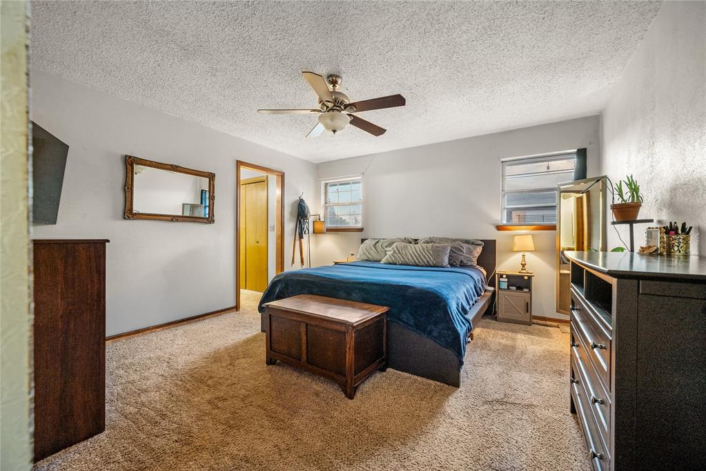 1816 N Lincoln Avenue Property Photo 8