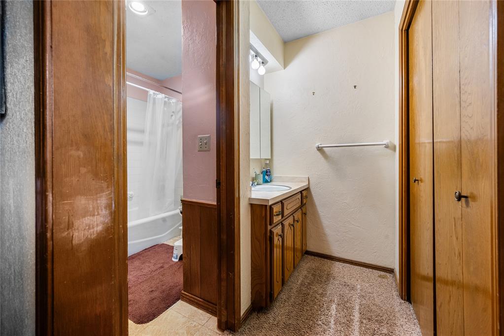 1816 N Lincoln Avenue Property Photo 9