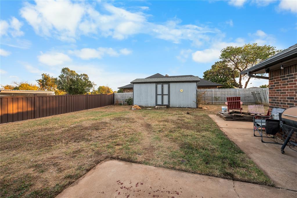 1816 N Lincoln Avenue Property Photo 14