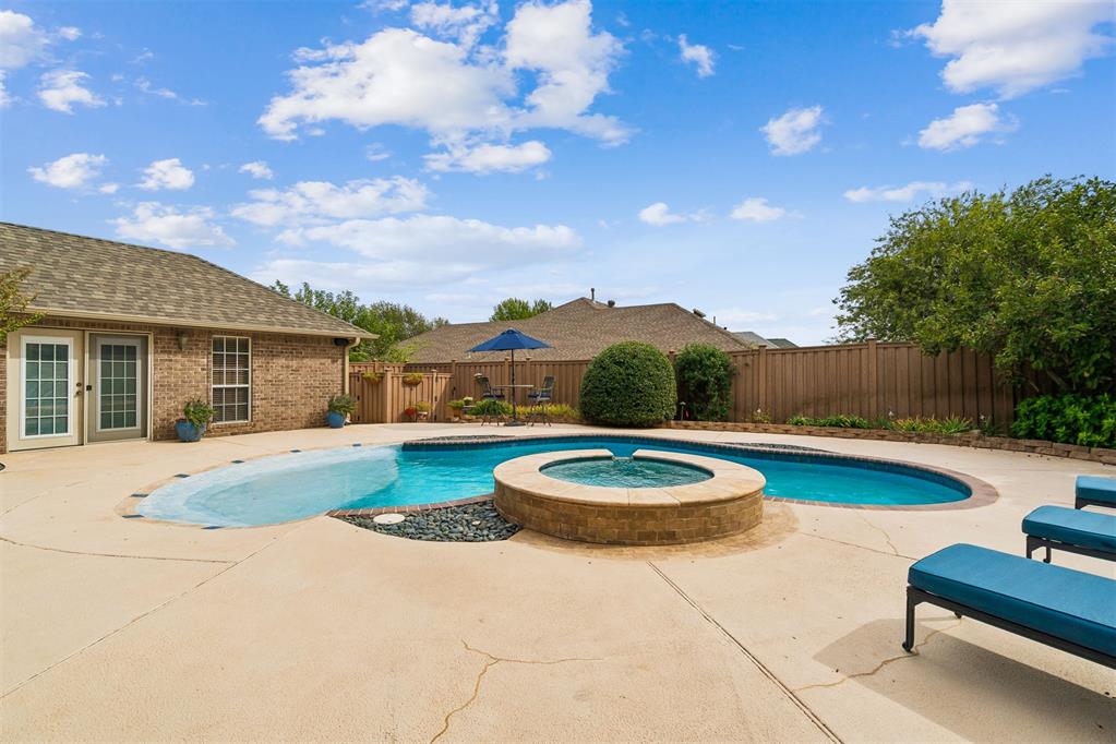 407 Tumbleweed Road Property Photo 4