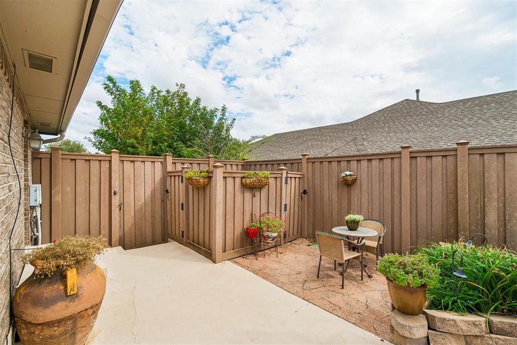 407 Tumbleweed Road Property Photo 12