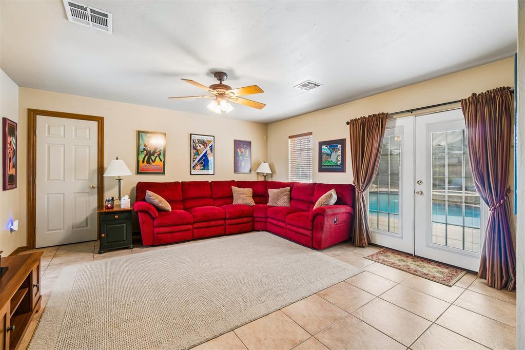 407 Tumbleweed Road Property Photo 43
