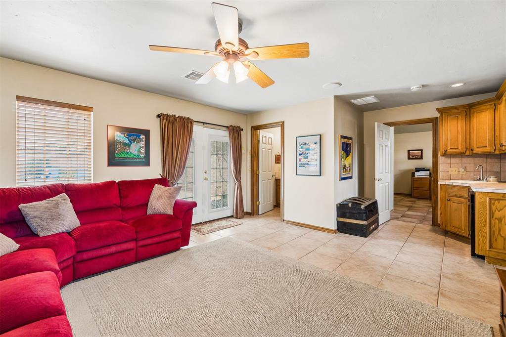 407 Tumbleweed Road Property Photo 44