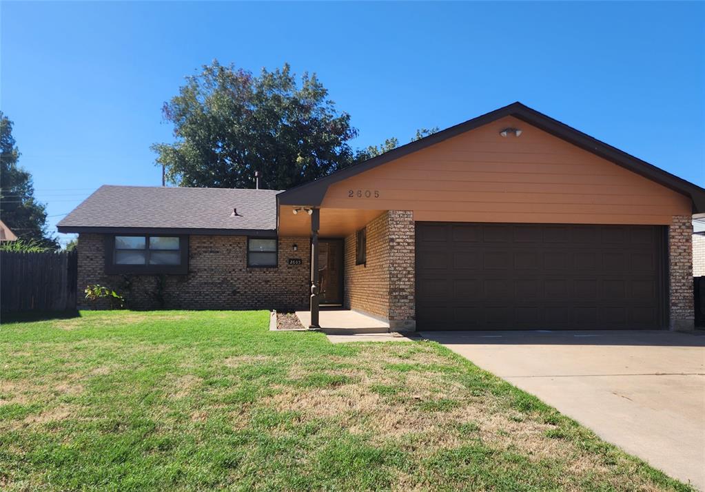 2605 N Donald Avenue Property Photo 1