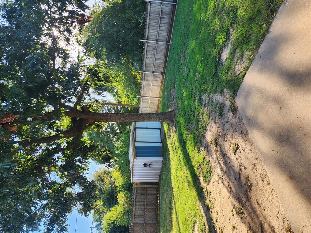 2605 N Donald Avenue Property Photo 19