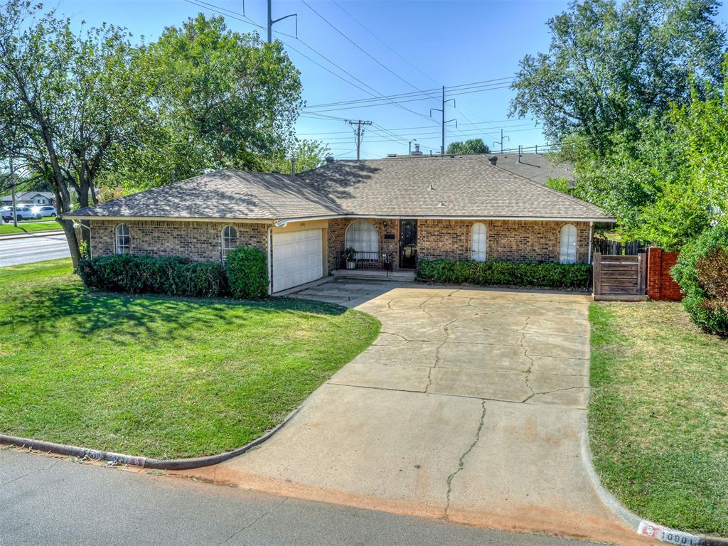 10901 N Villa Avenue Property Photo 1