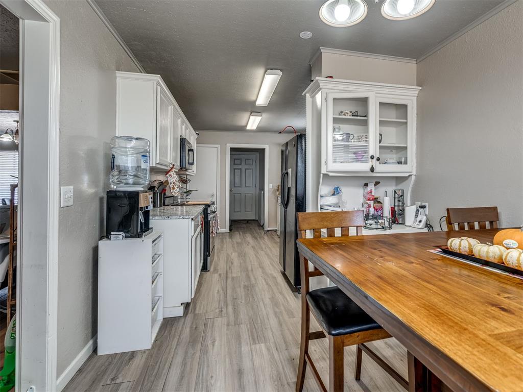 10901 N Villa Avenue Property Photo 17