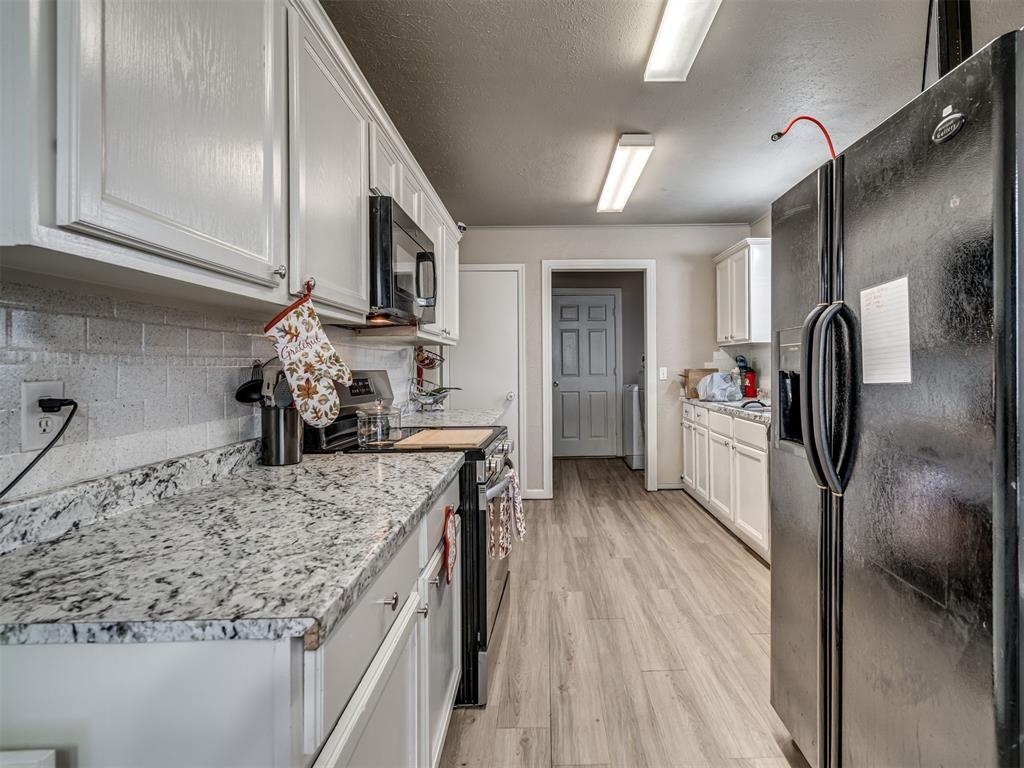 10901 N Villa Avenue Property Photo 18