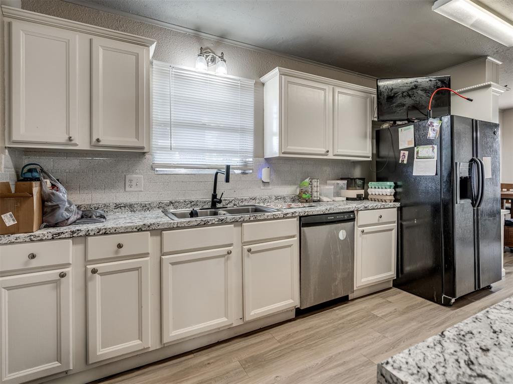 10901 N Villa Avenue Property Photo 20