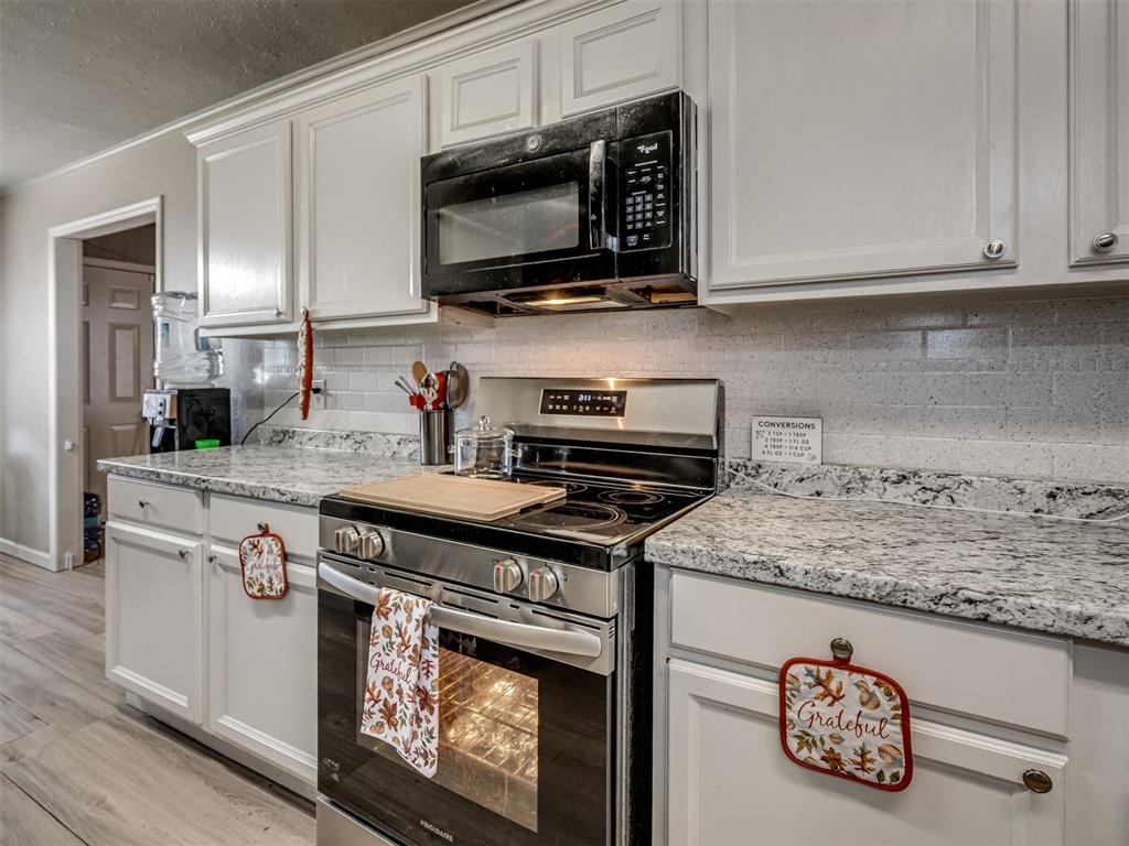 10901 N Villa Avenue Property Photo 21