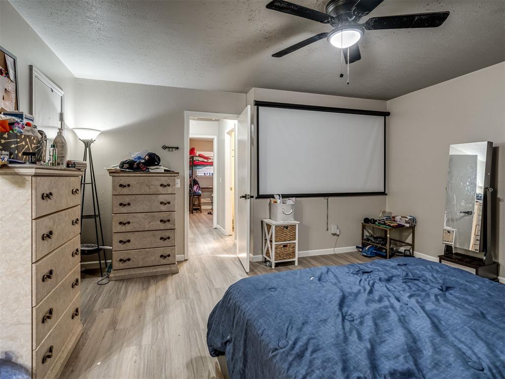 10901 N Villa Avenue Property Photo 27