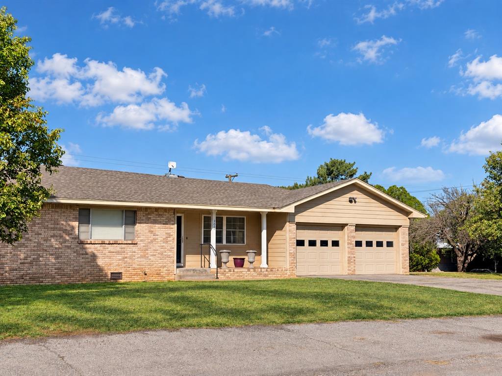 205 S Highland Drive Property Photo 5