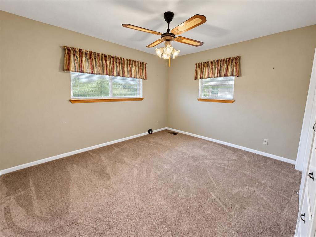 205 S Highland Drive Property Photo 9
