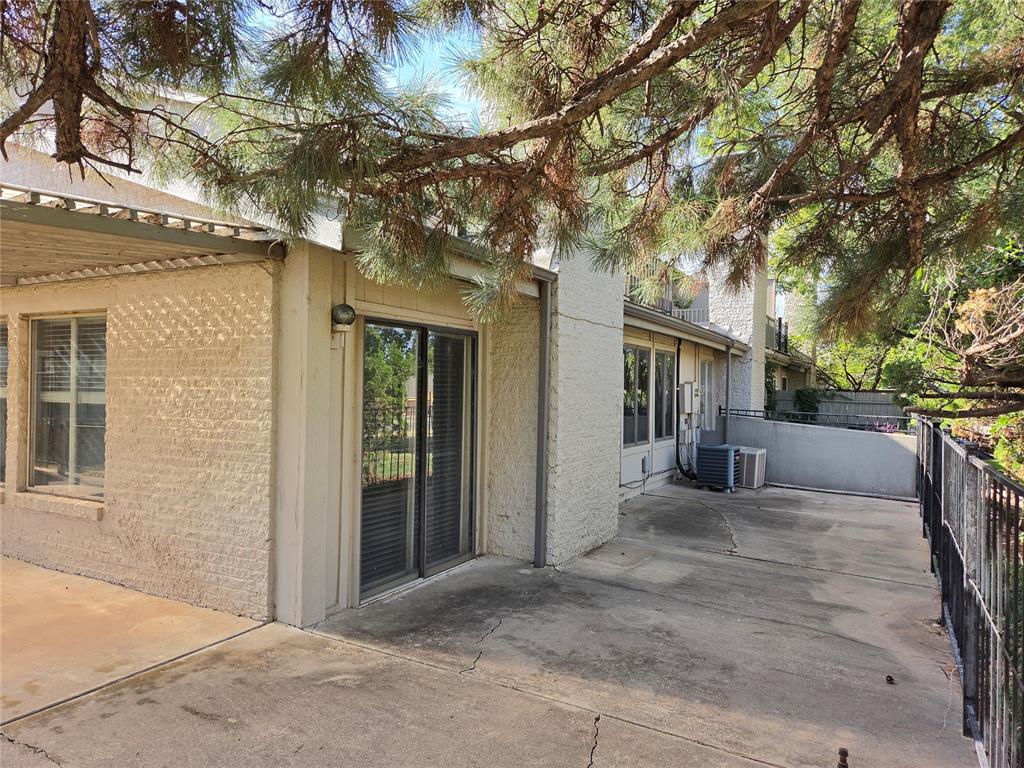 9915 Hefner Village Place Property Photo 8