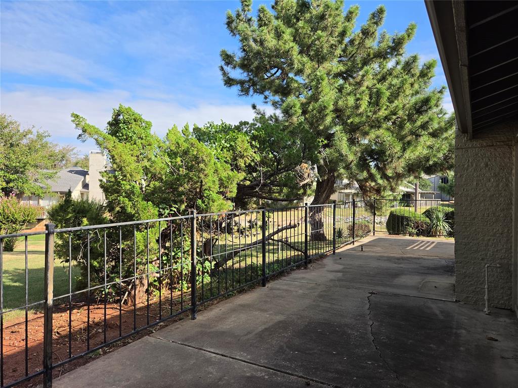 9915 Hefner Village Place Property Photo 11