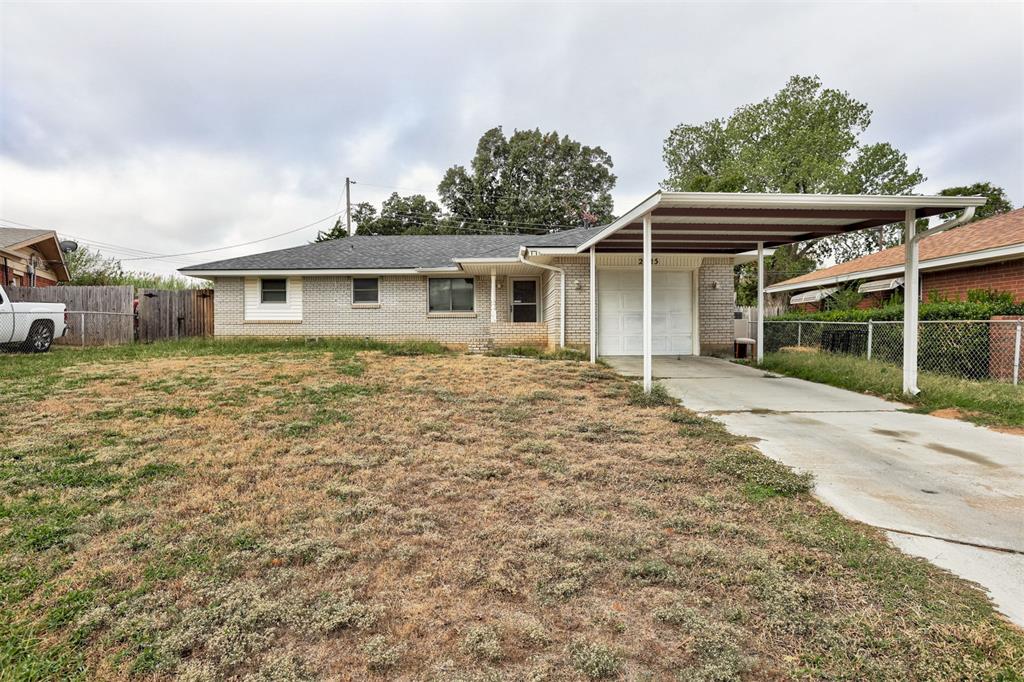 2025 Albert Drive Property Photo 2