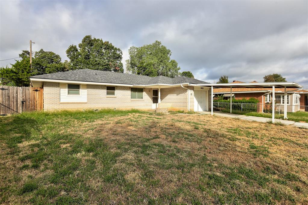 2025 Albert Drive Property Photo 4