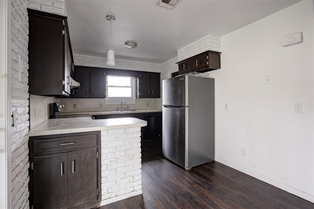 2025 Albert Drive Property Photo 15