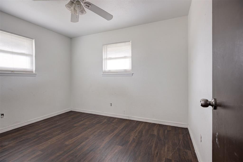 2025 Albert Drive Property Photo 23