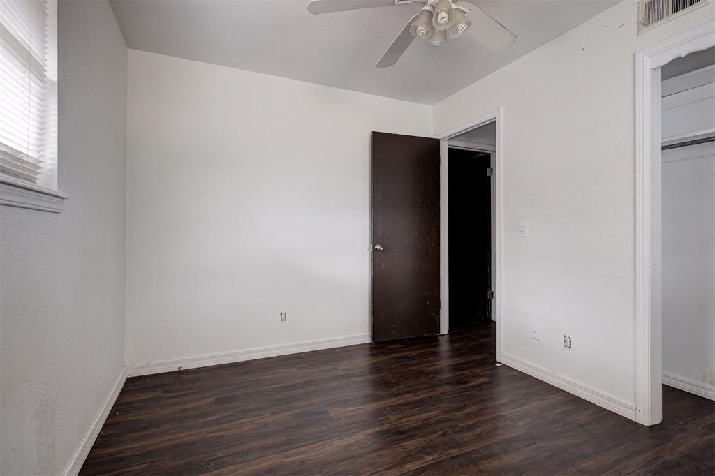 2025 Albert Drive Property Photo 24