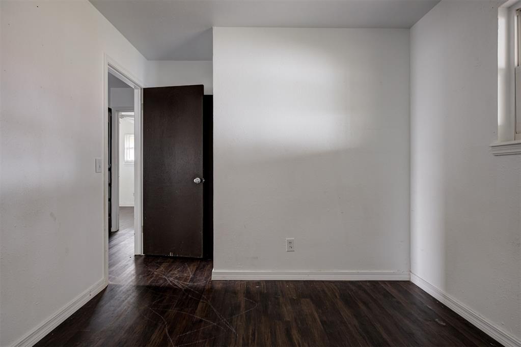 2025 Albert Drive Property Photo 32