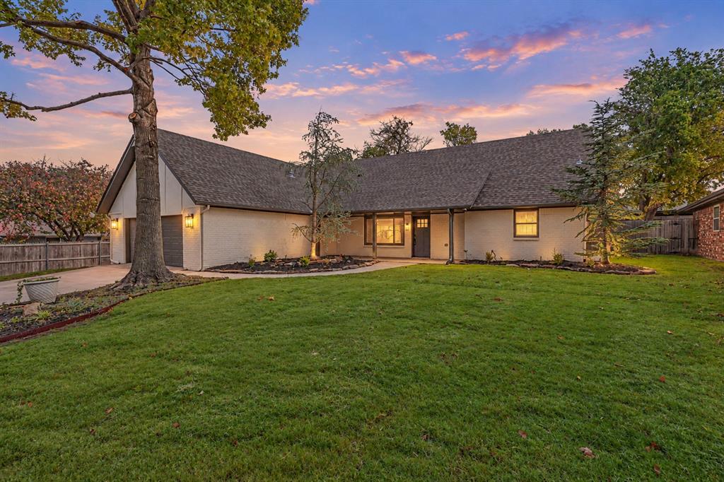 1221 Woodstock Court Property Photo 1