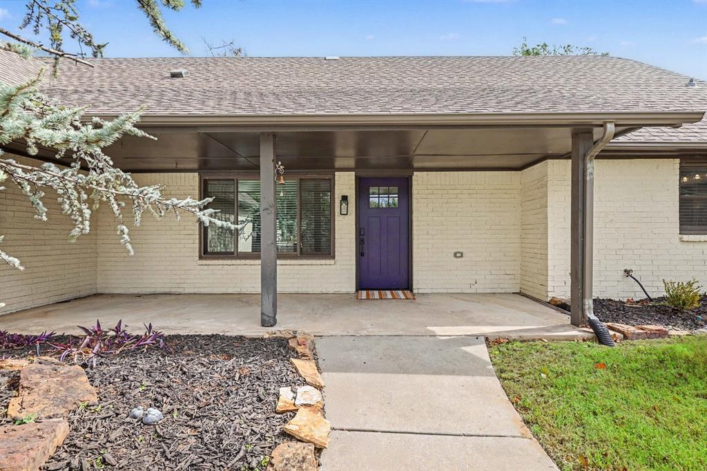 1221 Woodstock Court Property Photo 5