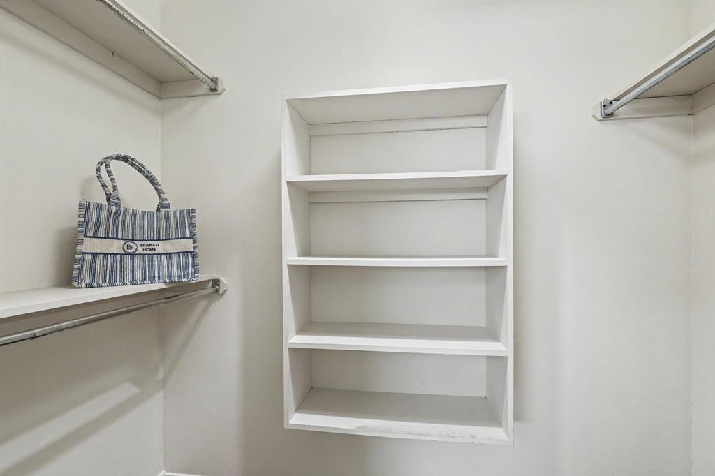 1221 Woodstock Court Property Photo 26