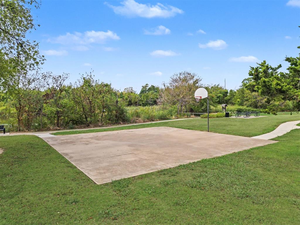 1221 Woodstock Court Property Photo 44