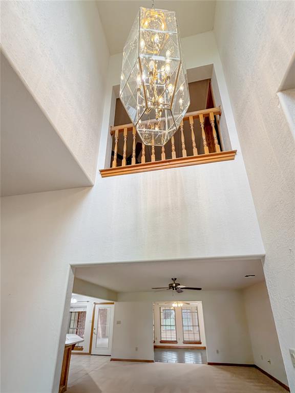 594 Ne Valley View Road Property Photo 8