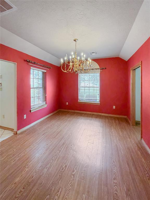594 Ne Valley View Road Property Photo 10