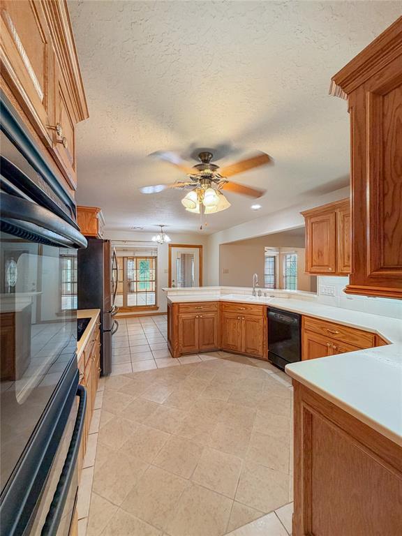 594 Ne Valley View Road Property Photo 17