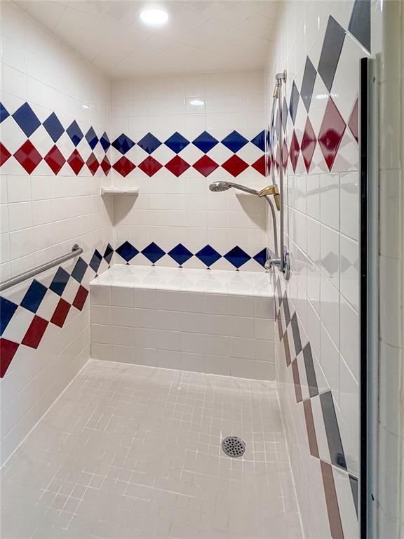 594 Ne Valley View Road Property Photo 22