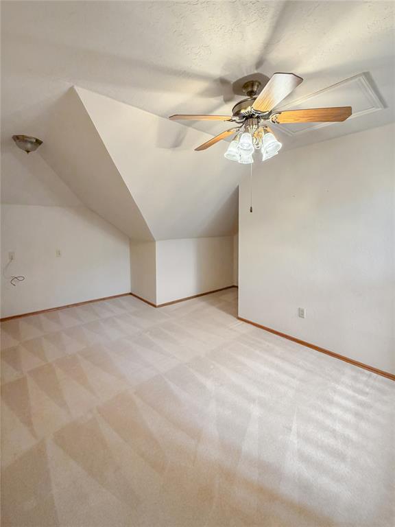 594 Ne Valley View Road Property Photo 28