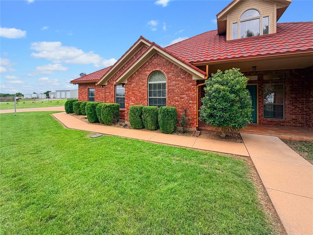 594 Ne Valley View Road Property Photo 33