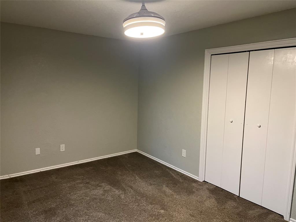 300 Little Chisholm Circle Property Photo 17