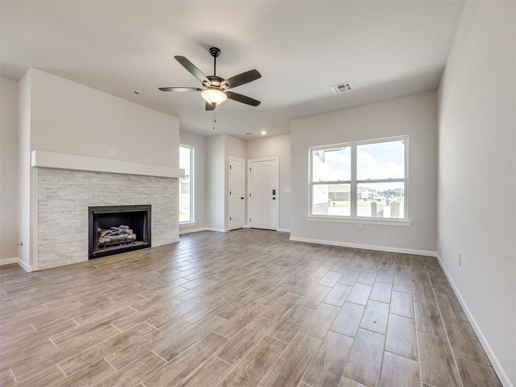 1671 Bloomington Court Property Photo 4