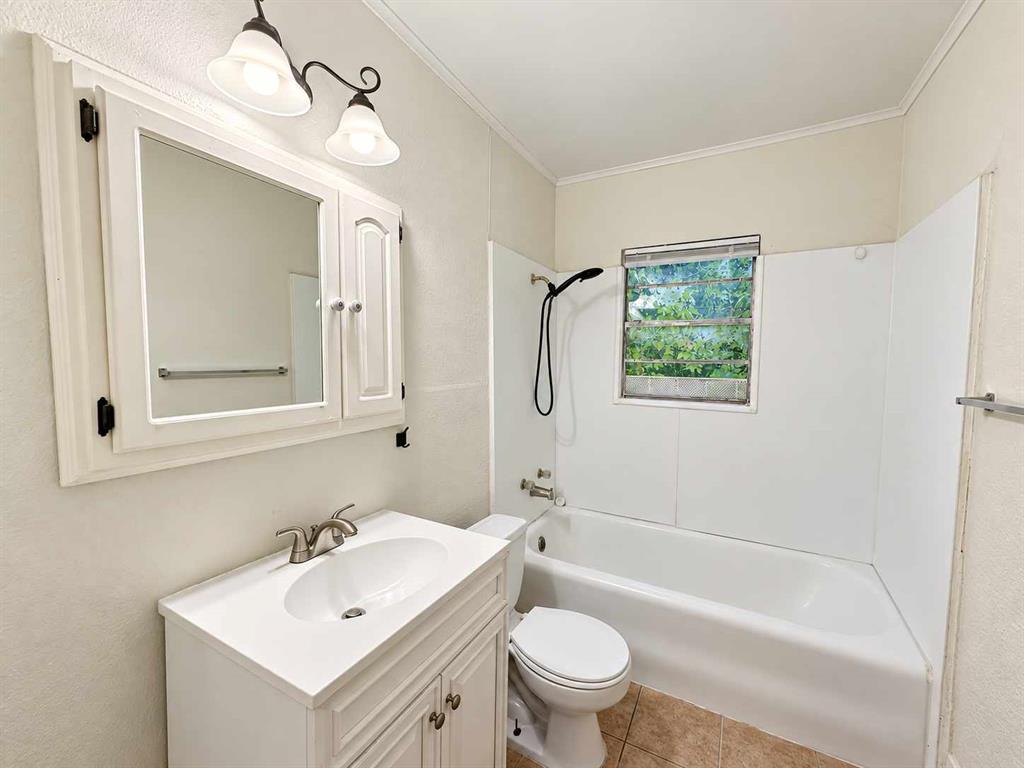 1136 N Villa Avenue Property Photo 8