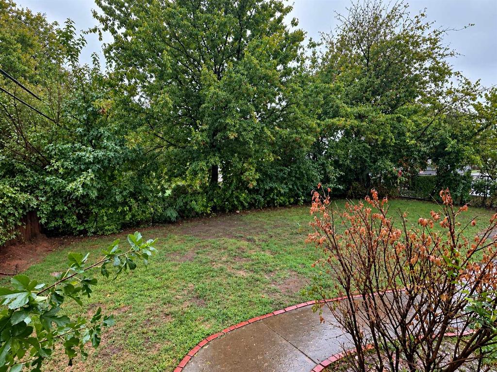 1136 N Villa Avenue Property Photo 12