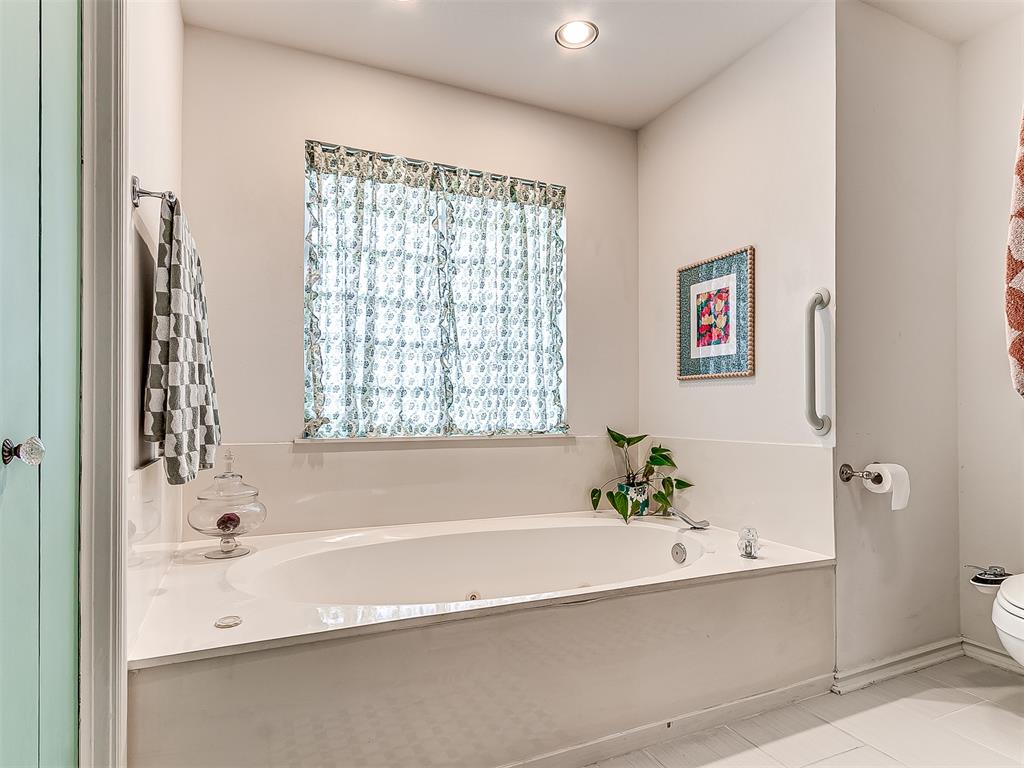 1824 N Philadelphia Avenue Property Photo 30