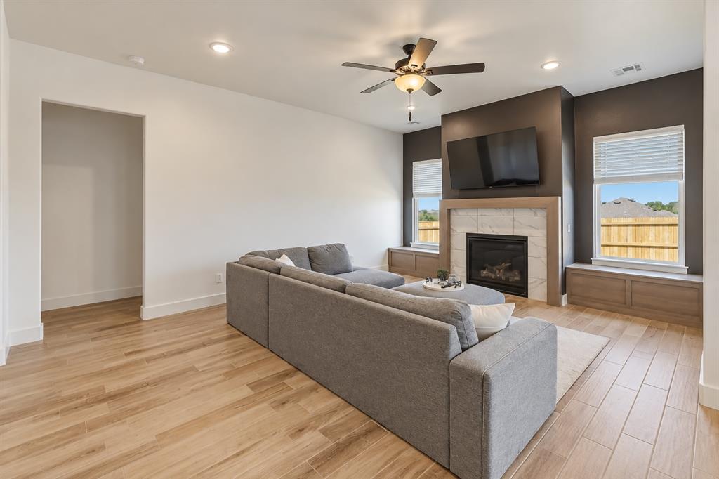149 Sage Brush Way Property Photo 4