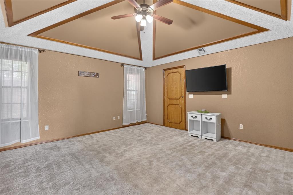 312 Wellington Lane Property Photo 15