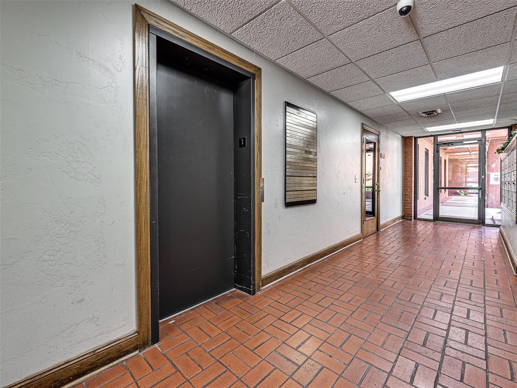 4900 Richmond Square Property Photo 6