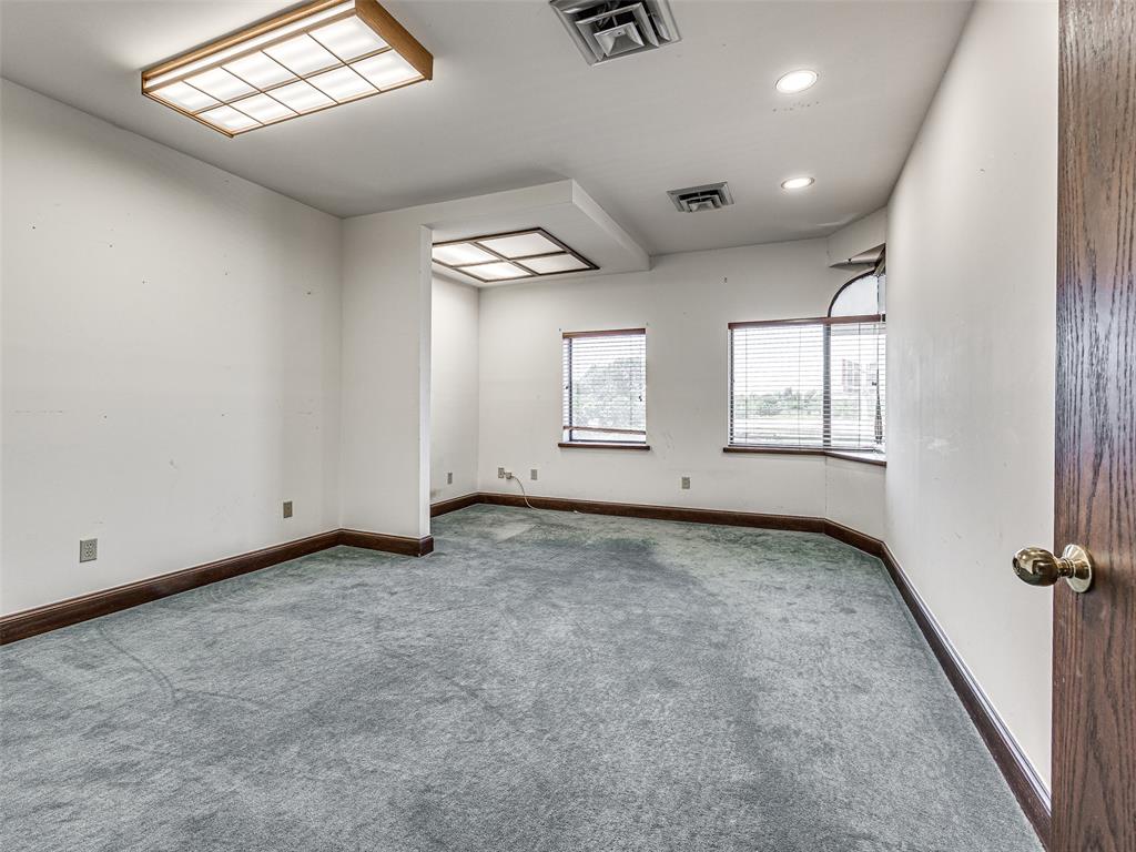 4900 Richmond Square Property Photo 16