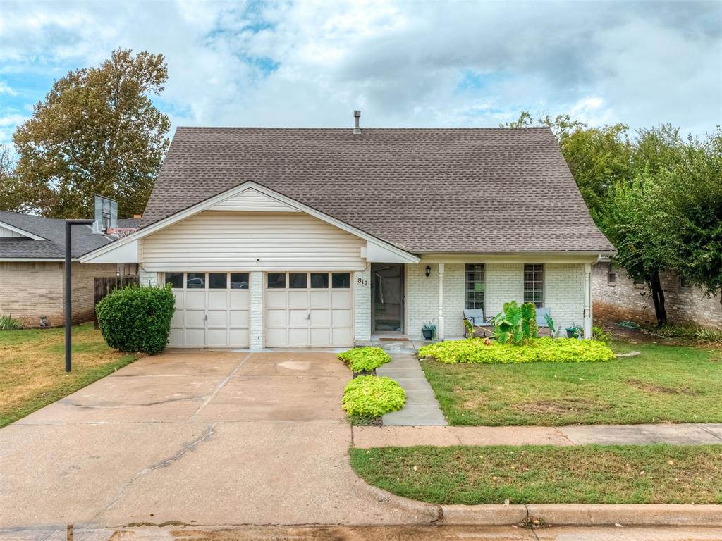 812 Annie Court Property Photo 1