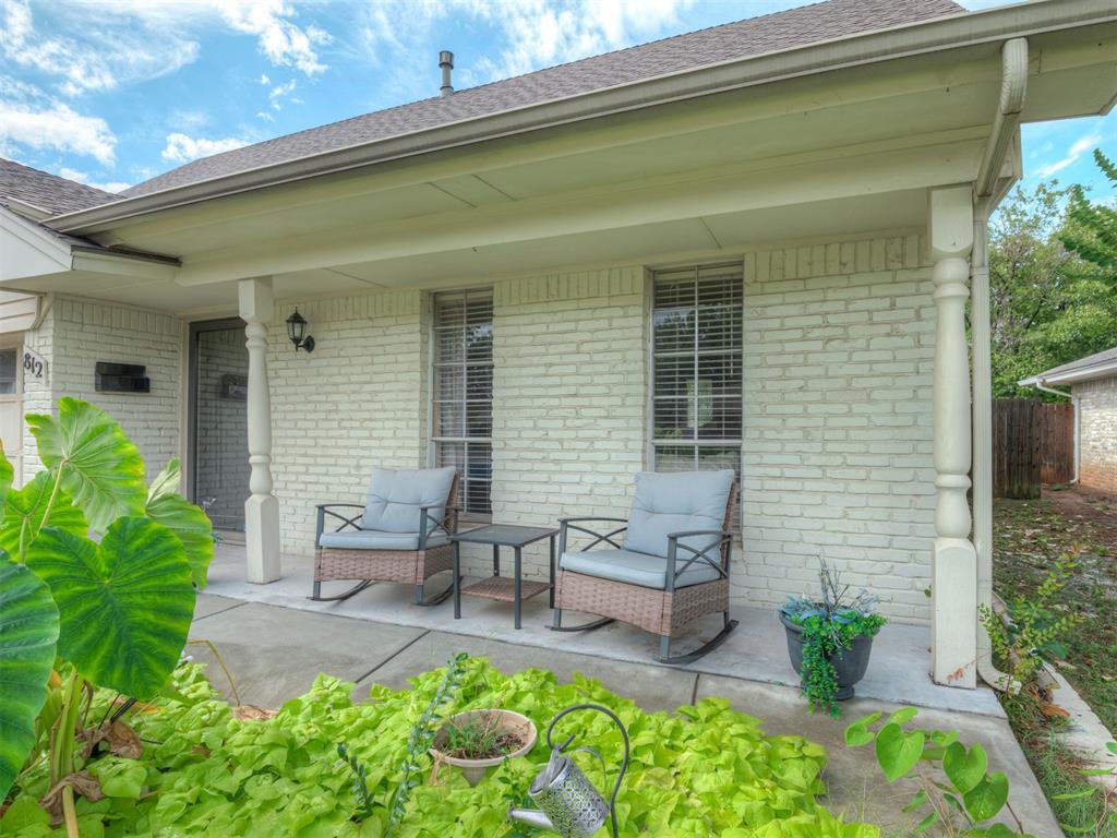 812 Annie Court Property Photo 2