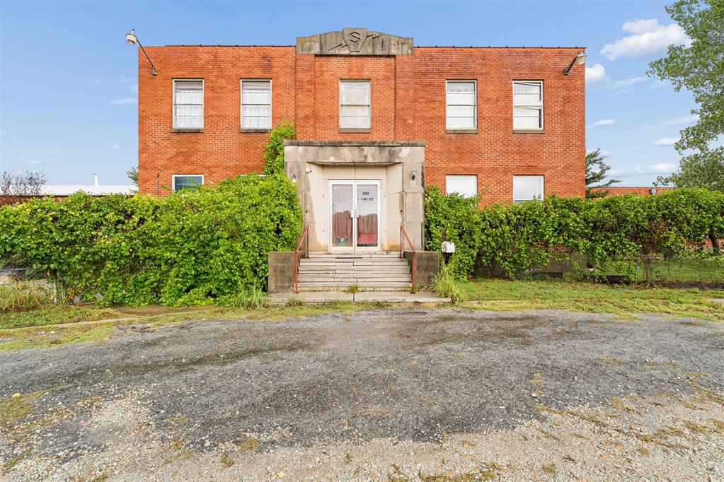 1200 W Benedict Street Property Photo 1